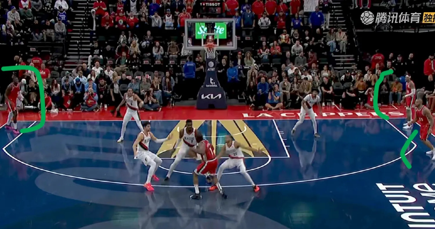 开云平台-关于篮球比赛中球员拼尽全力，场面惊险刺激的信息