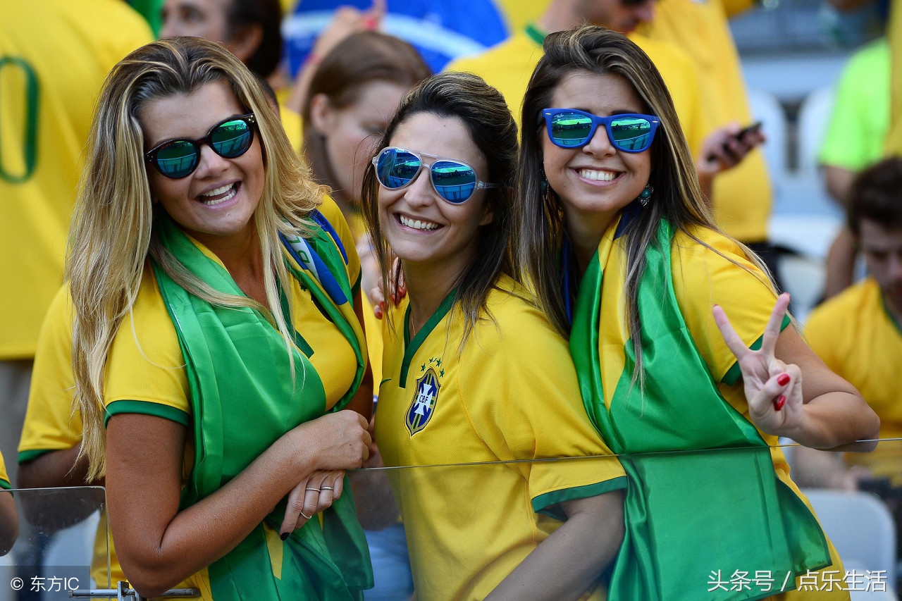 开云官网-国际足球赛场上女性队员实现辉煌