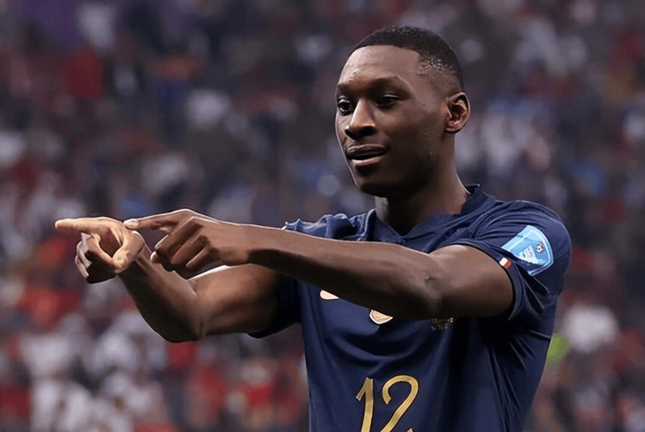 开云体育app-葡萄牙国脚在法甲比赛中表现亮眼