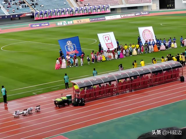 足球赛事热度逐渐攀升,球场氛围喜人的简单介绍 足球赛事热度逐渐攀升,球场氛围喜人的简单介绍