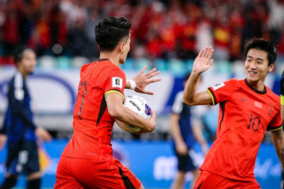 包含反弹球队意外取胜，全队士气高涨的词条