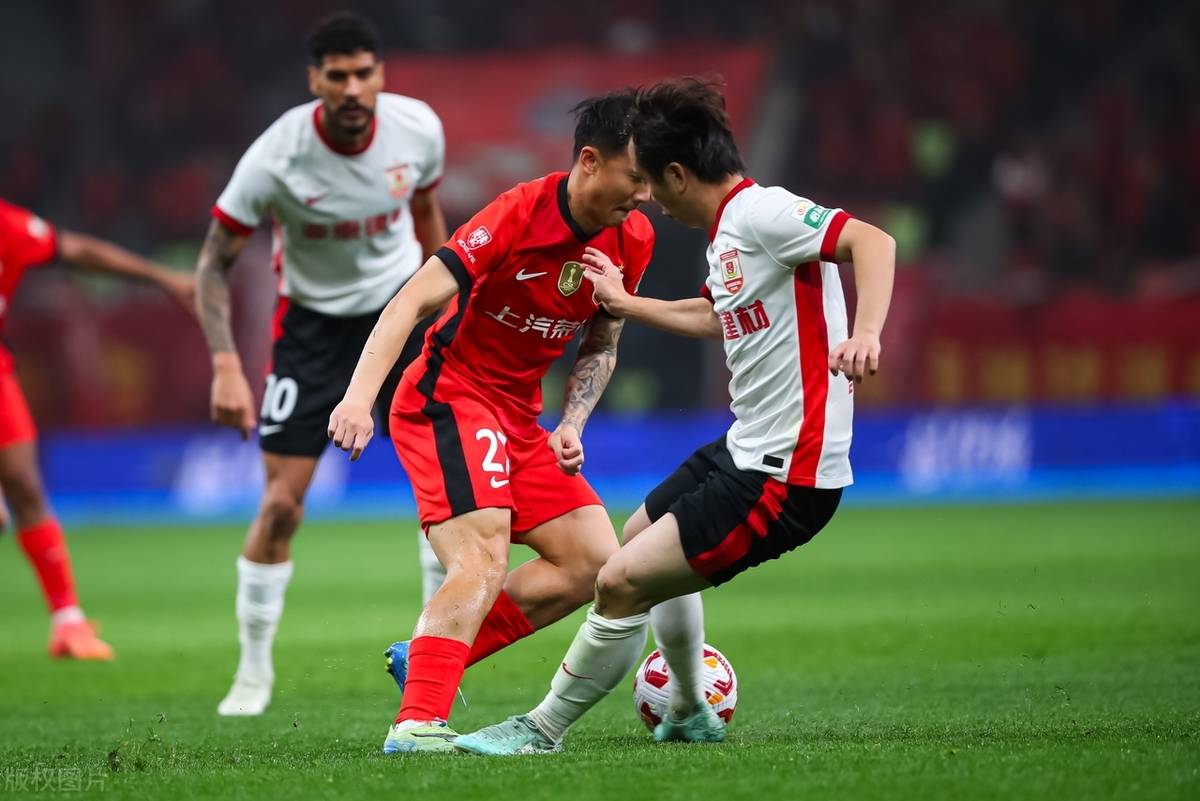 开云体育登录-上海上港主场豪取三分，贵州恒丰遭遇重创