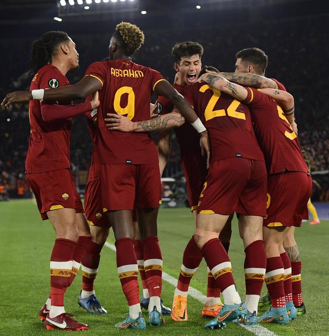 欧洲足坛大战：国际比赛备受关注