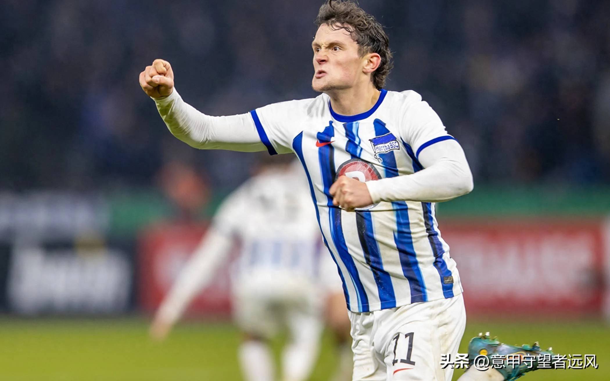 开云体育-法兰克福后卫表现出色，备战对手柏林赫塔的简单介绍