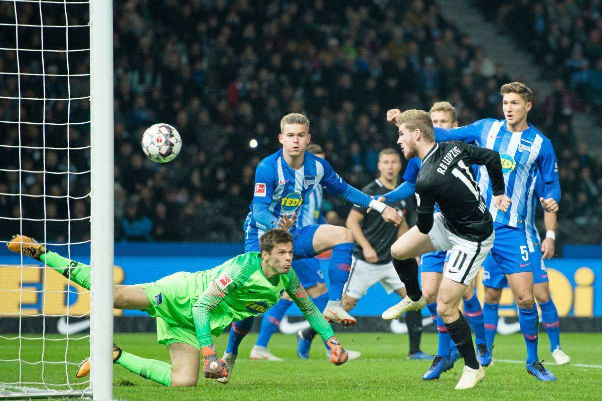 法兰克福后卫表现出色，备战对手柏林赫塔的简单介绍