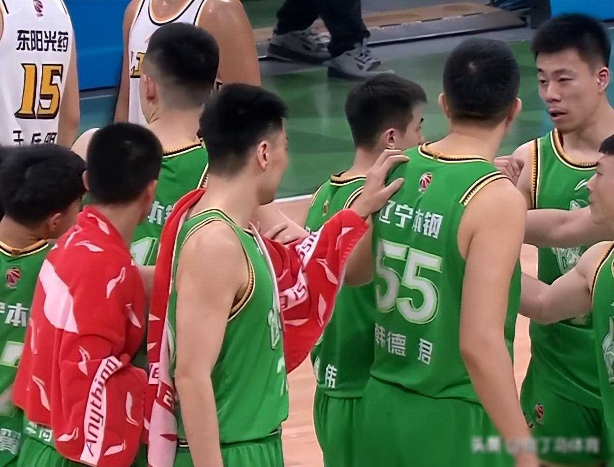 开云体育app-福建渔人队取得关键胜利，季后赛目标明确