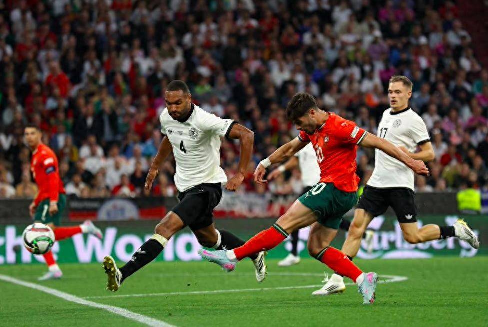 开云体育官网-法国大胜葡萄牙，取得欧国联关键胜利