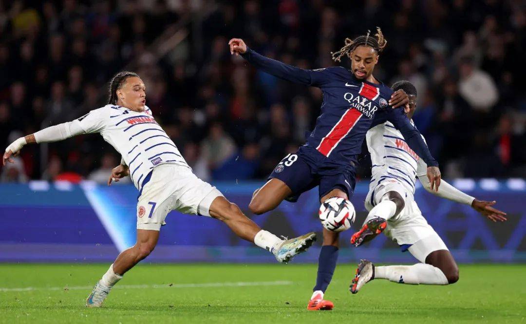 开云体育app-队内战报头头是道，法甲比赛中的内部对决规模大增的简单介绍