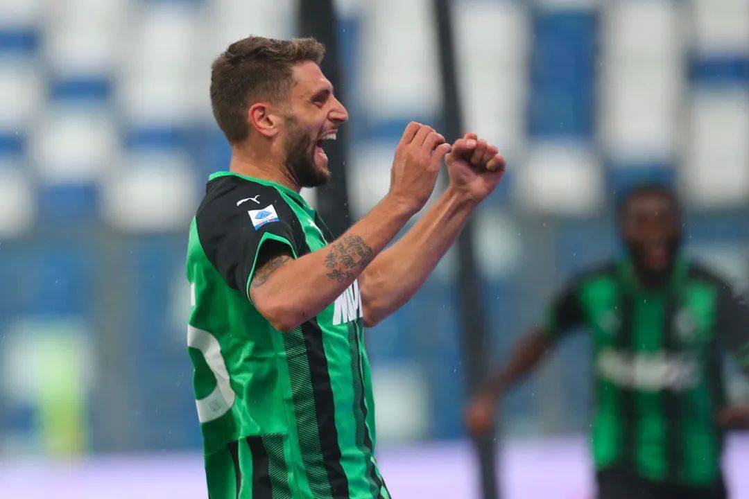 开云官网-包含萨索洛紧咬对手，逼平强敌！的词条