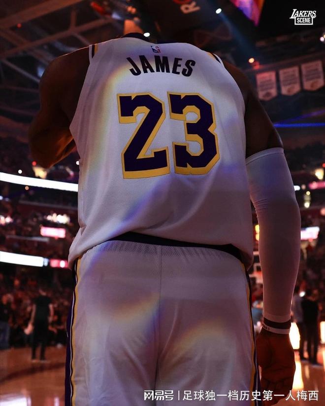 关于骑士战胜对手!勒布朗取得精彩表现带领球队的信息 关于骑士战胜对手!勒布朗取得精彩表现带领球队的信息