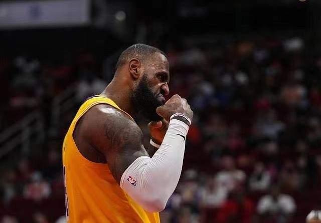 关于江苏遭遇失利,季后赛前景堪忧的信息 关于江苏遭遇失利,季后赛前景堪忧的信息