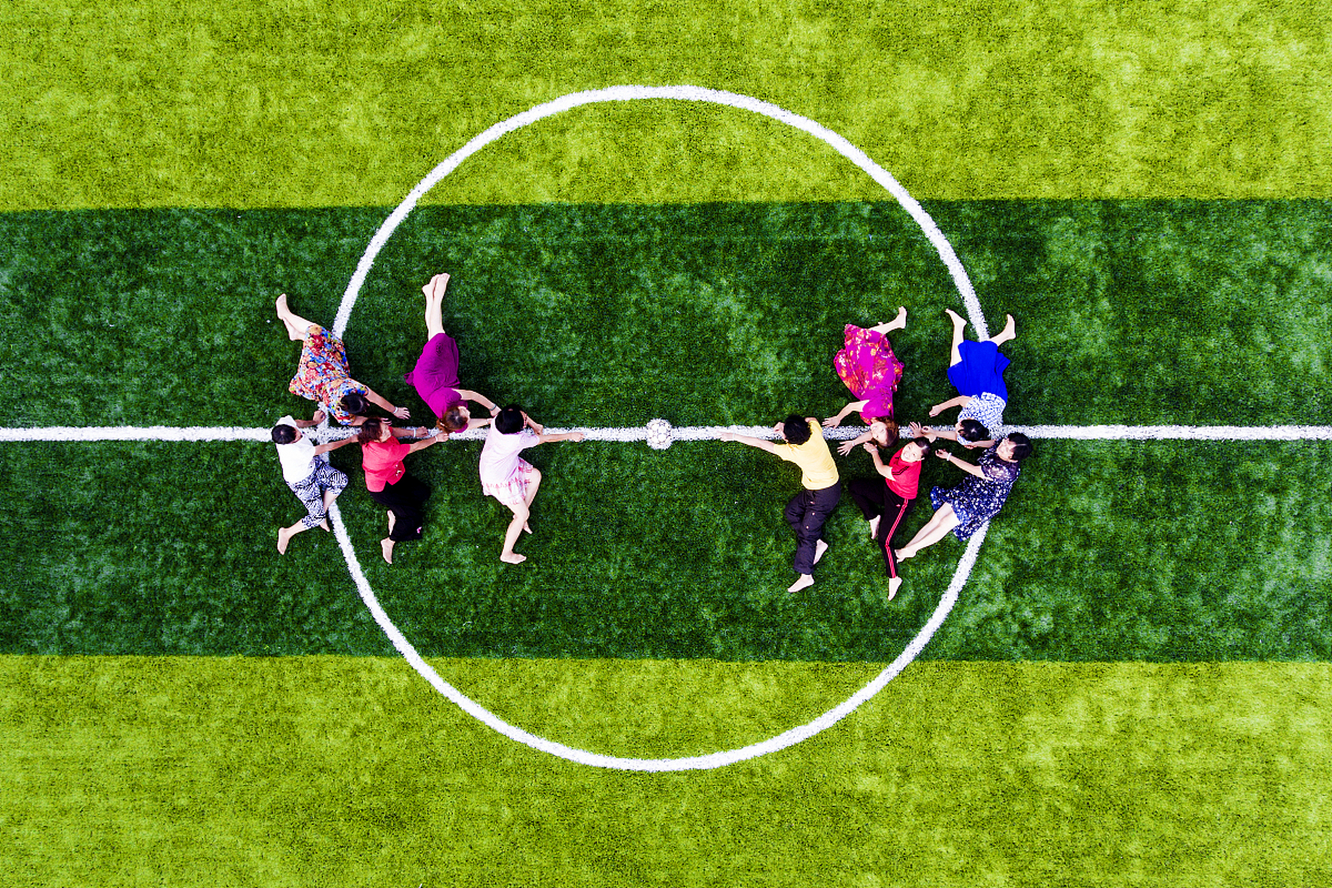 关于阿雅克肖队在比赛中展现团队合作赢得胜利的信息