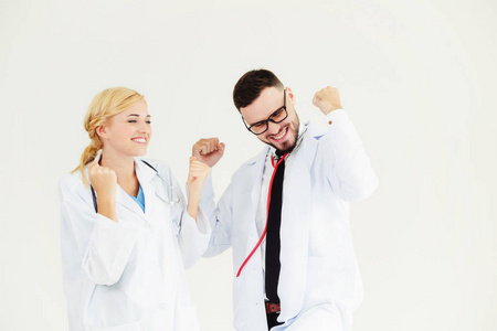 卢森堡击剑选手联手取得胜利 卢森堡击剑选手联手取得胜利