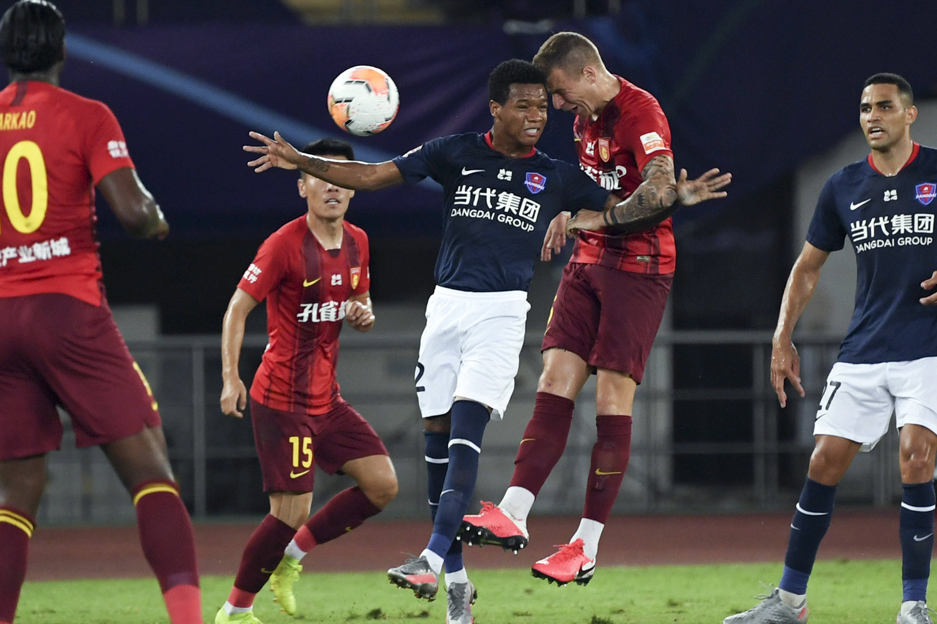 包含重庆斯威在主场-击败河北华夏幸福的词条 包含重庆斯威在主场-击败河北华夏幸福的词条