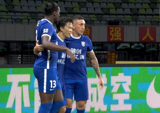 开云体育下载-意甲双雄争霸，强强对话看点十足