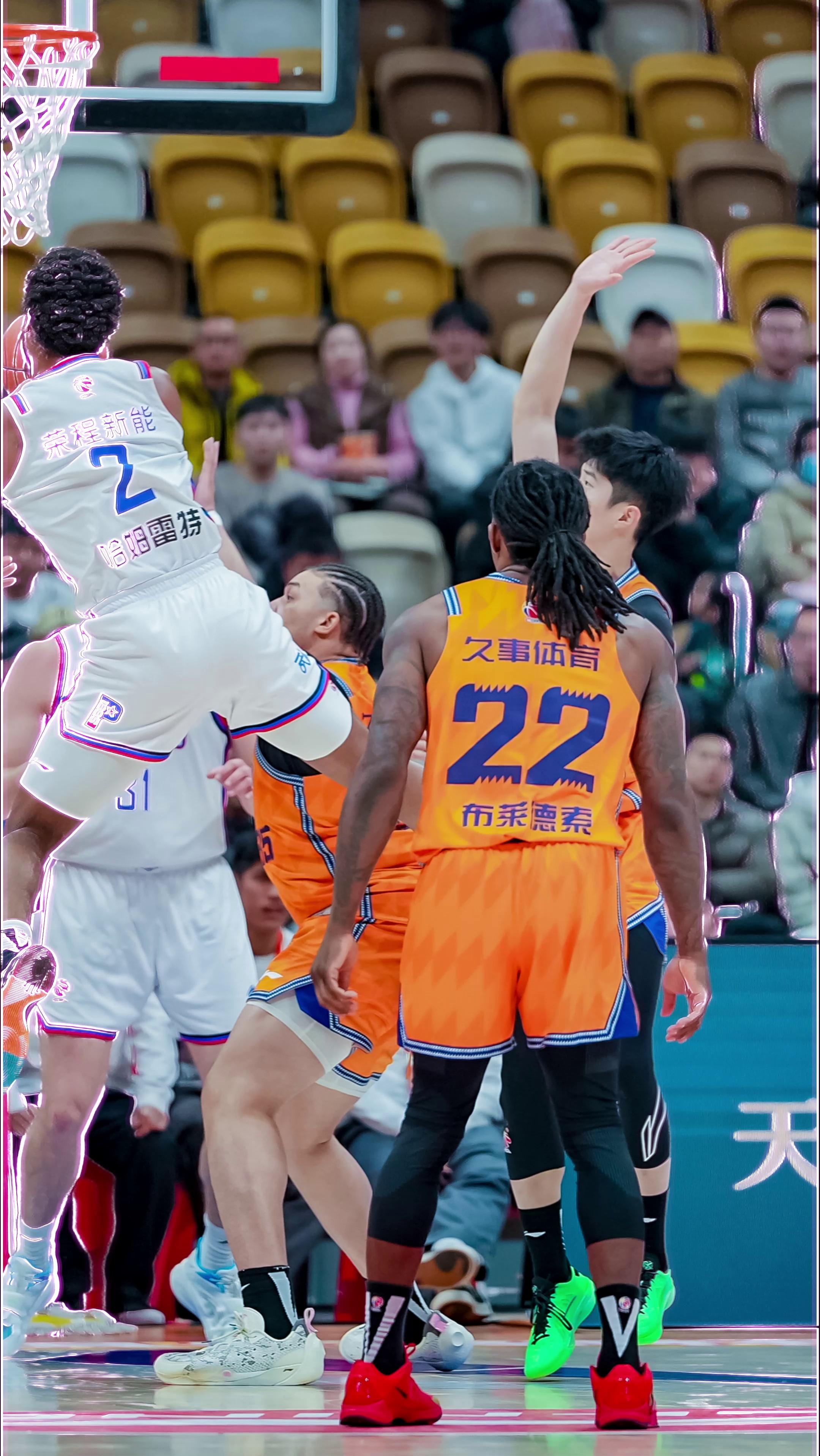 热血沸腾！今年的比赛真火爆的简单介绍