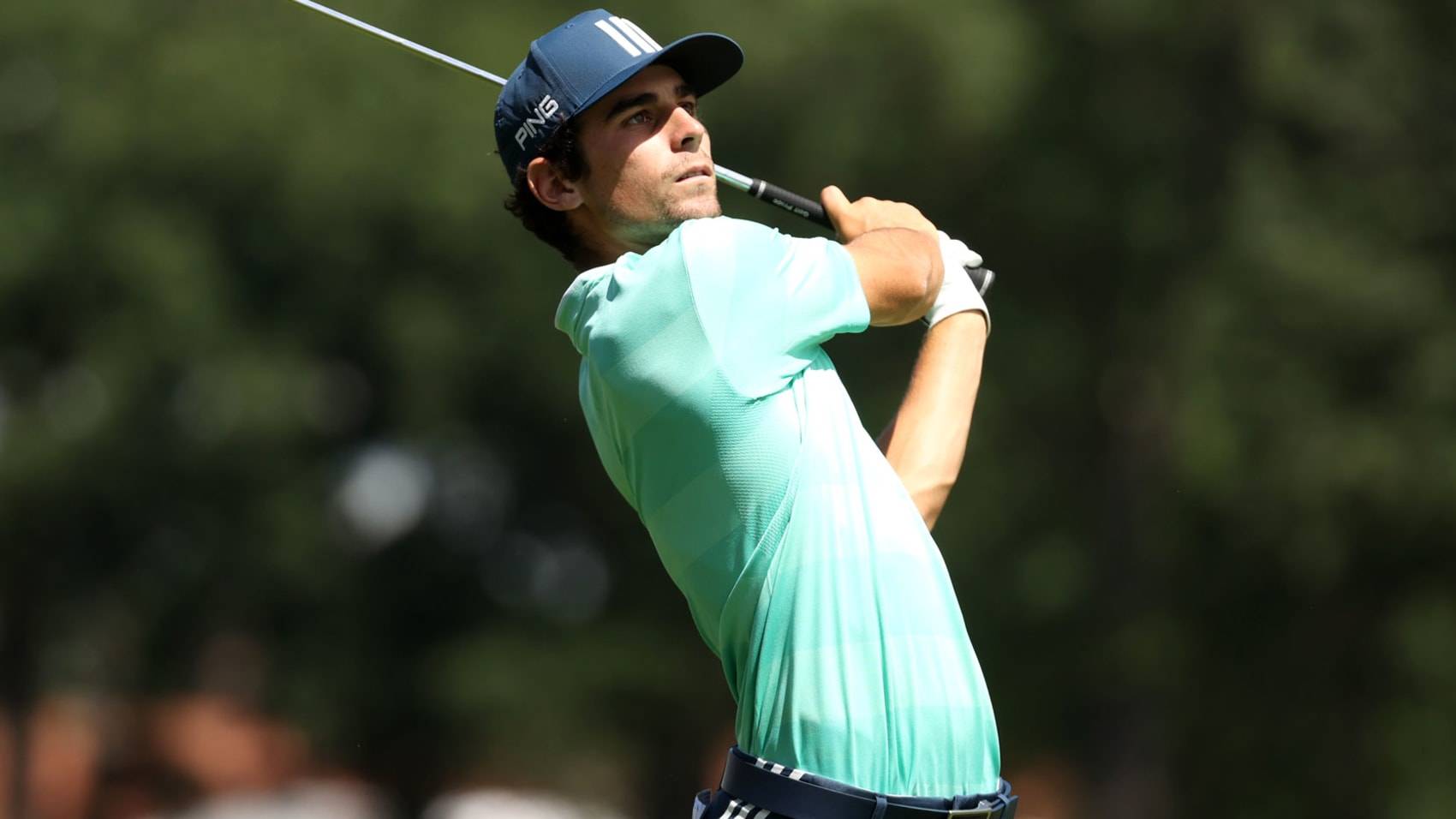 高尔夫赛事中勇士战胜对手成功退赛 高尔夫赛事中勇士战胜对手成功退赛