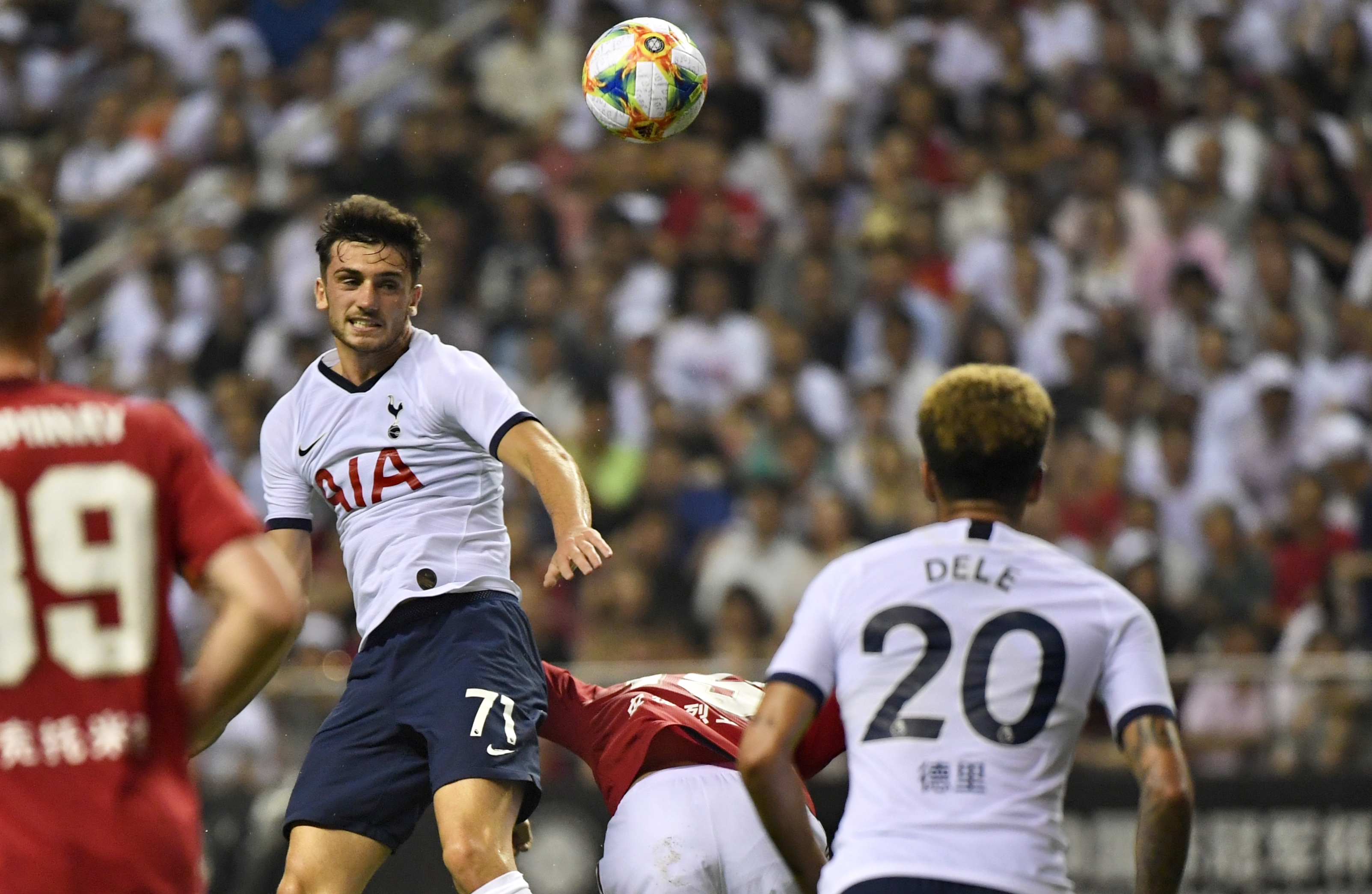 开云平台-上海举行网球比赛，热刺表现激烈的简单介绍