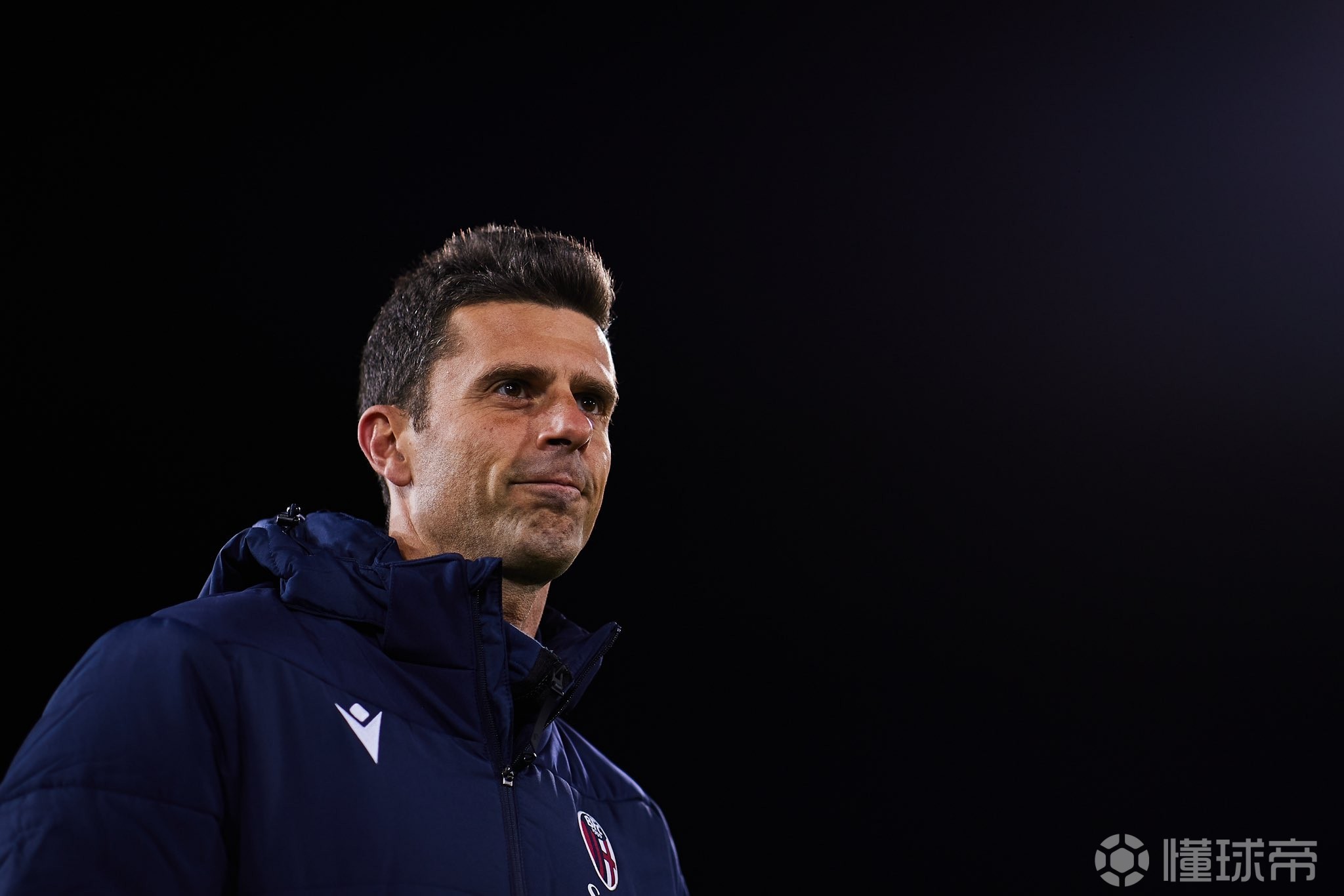 开云体育下载-博洛尼亚主教练因伤势离任，新帅上任的简单介绍