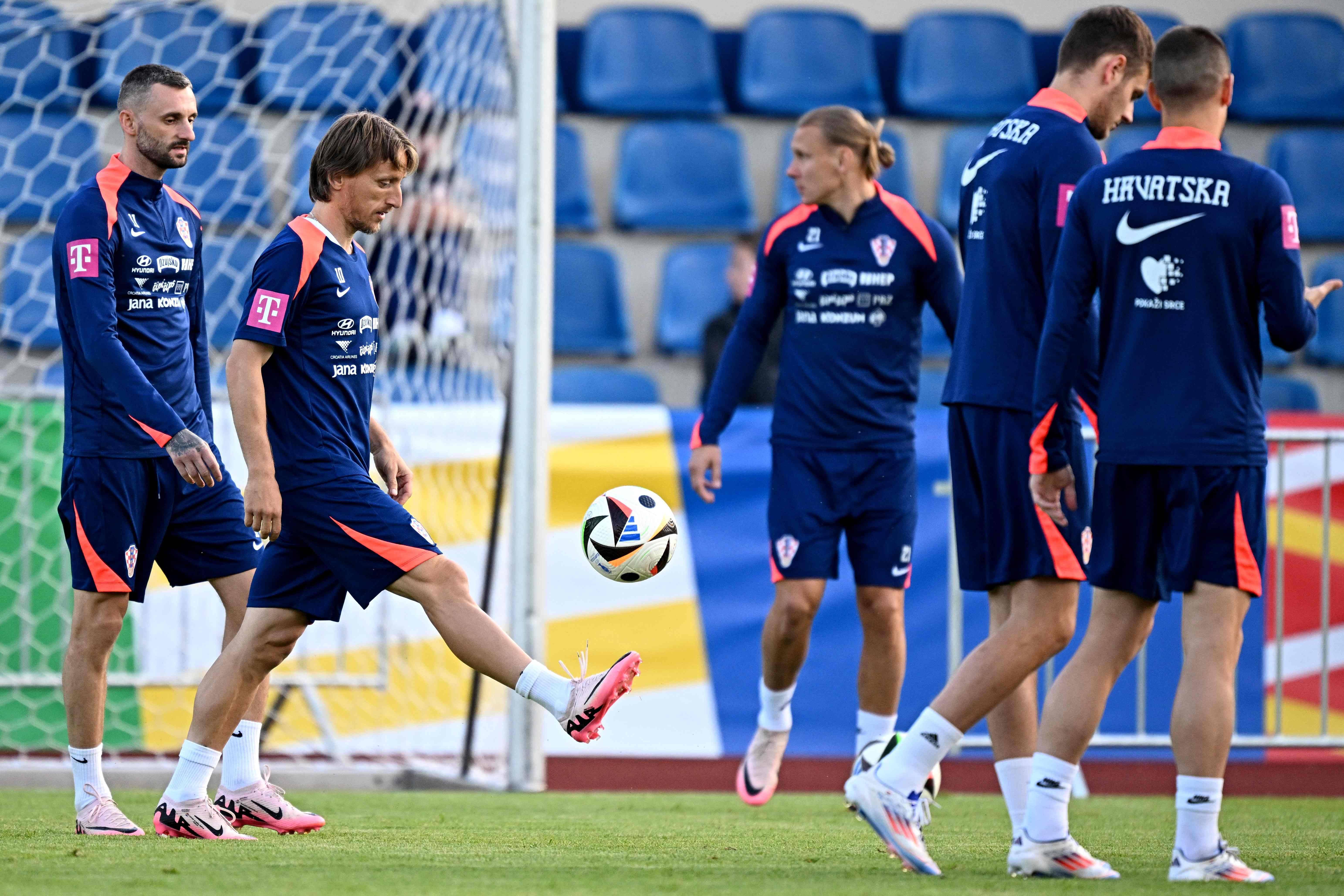 开云体育在线-包含捷克擒下克罗地亚队，制造惊喜胜利的词条