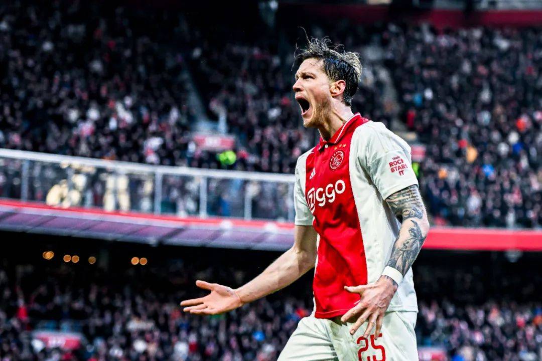 阿贾克斯主场五球大胜,继续保持不败记录的简单介绍 阿贾克斯主场五球大胜,继续保持不败记录的简单介绍