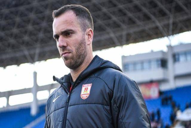 开云平台-厉害的外籍球员加入国内球队，提升比赛水平