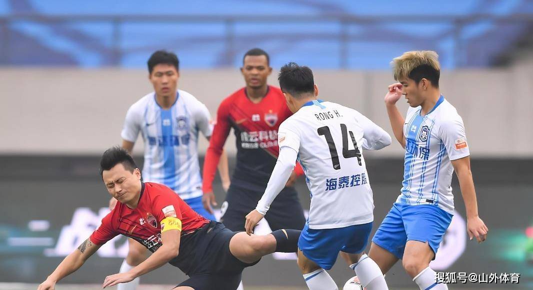 备受关注球员精彩表现，球队士气大振的简单介绍