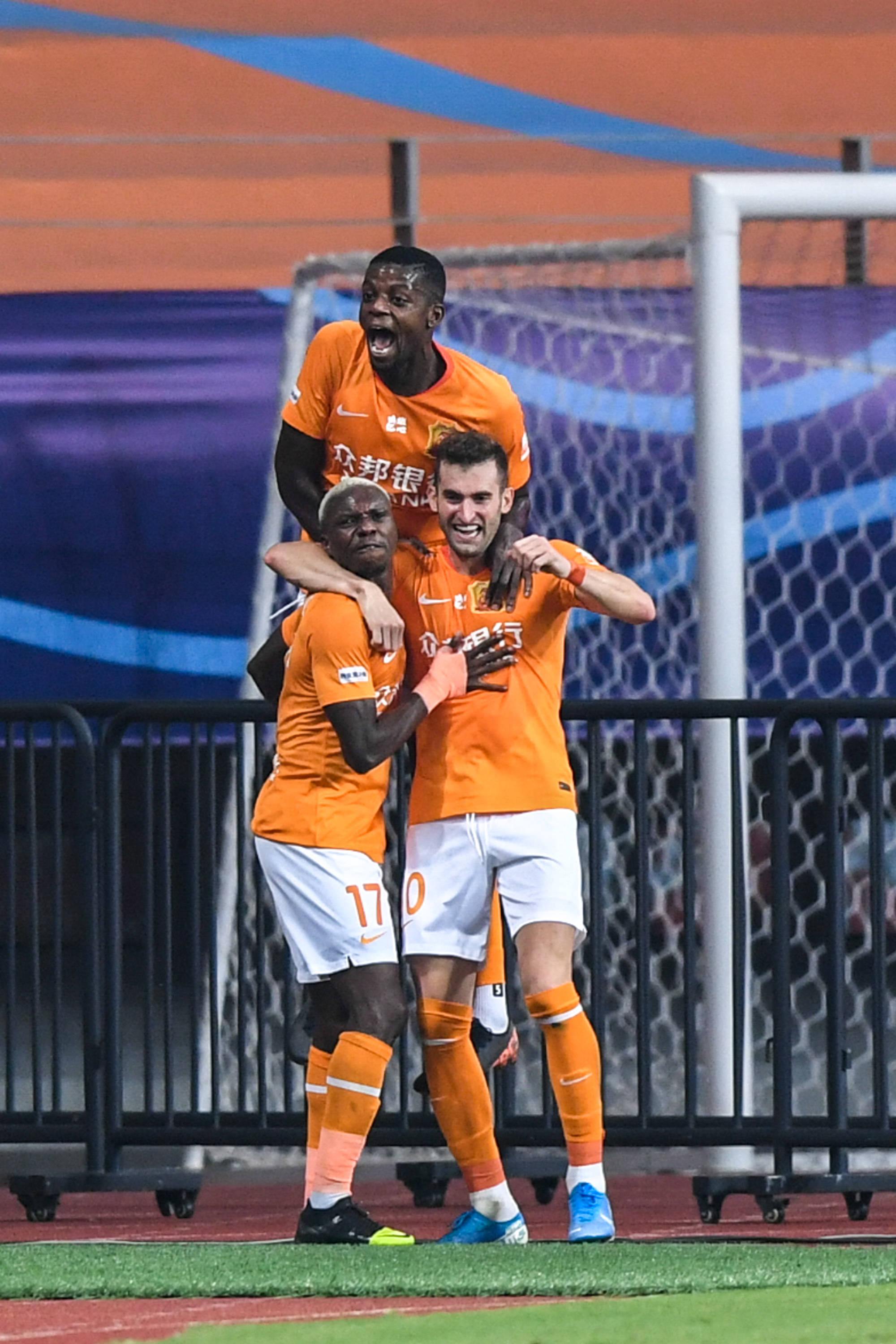 北京中赫国安对阵武汉卓尔:谁将占据后场?的简单介绍 北京中赫国安对阵武汉卓尔:谁将占据后场?的简单介绍