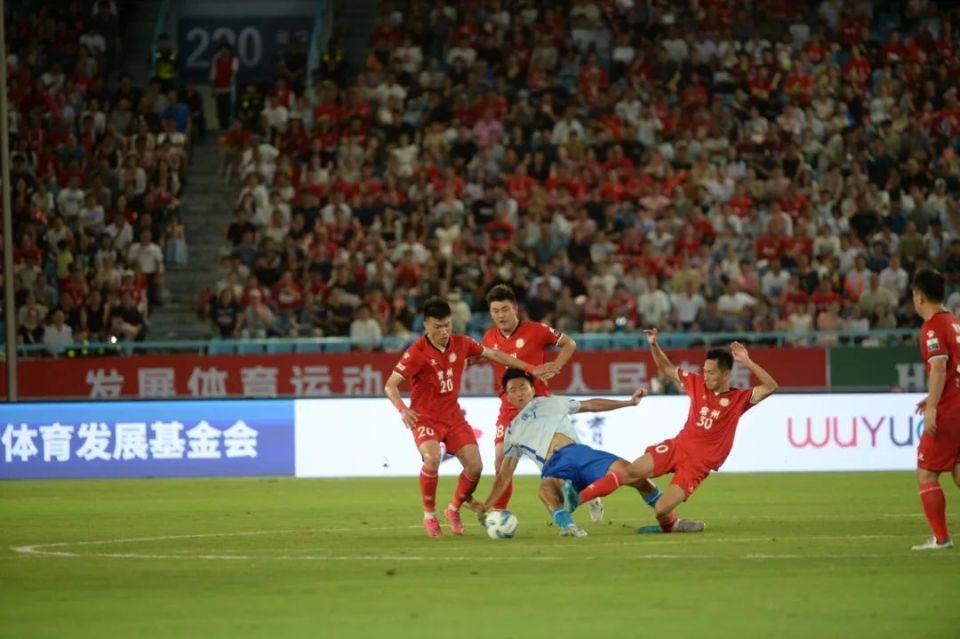 塔吉克斯坦球队豪取一胜，提高出线机会的简单介绍