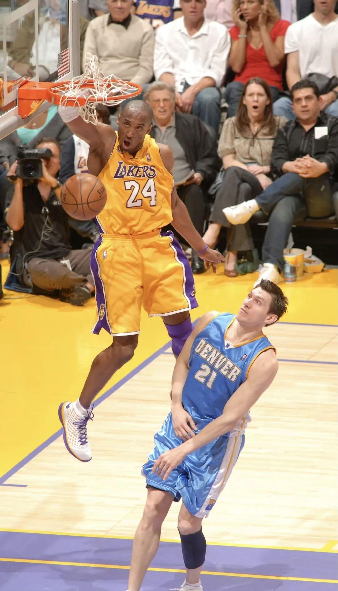 力与美的完美结合,球员们的表现令人赞叹的简单介绍 力与美的完美结合,球员们的表现令人赞叹的简单介绍