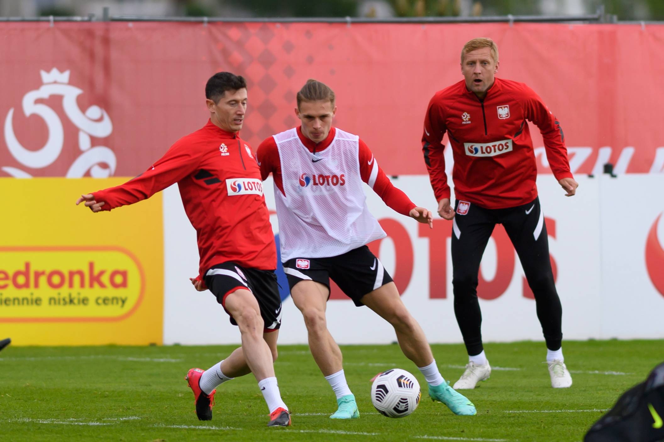 波兰队备战备受限制，队员备战欲胜利的简单介绍