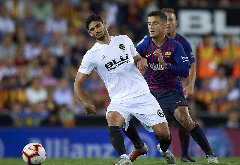 开云体育app-巴萨逆袭逼平瓦伦西亚，保榜眼位置