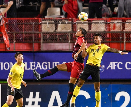 越南平阳联队客场逼平亚冠对手晋级前景暗淡 越南平阳联队客场逼平亚冠对手晋级前景暗淡