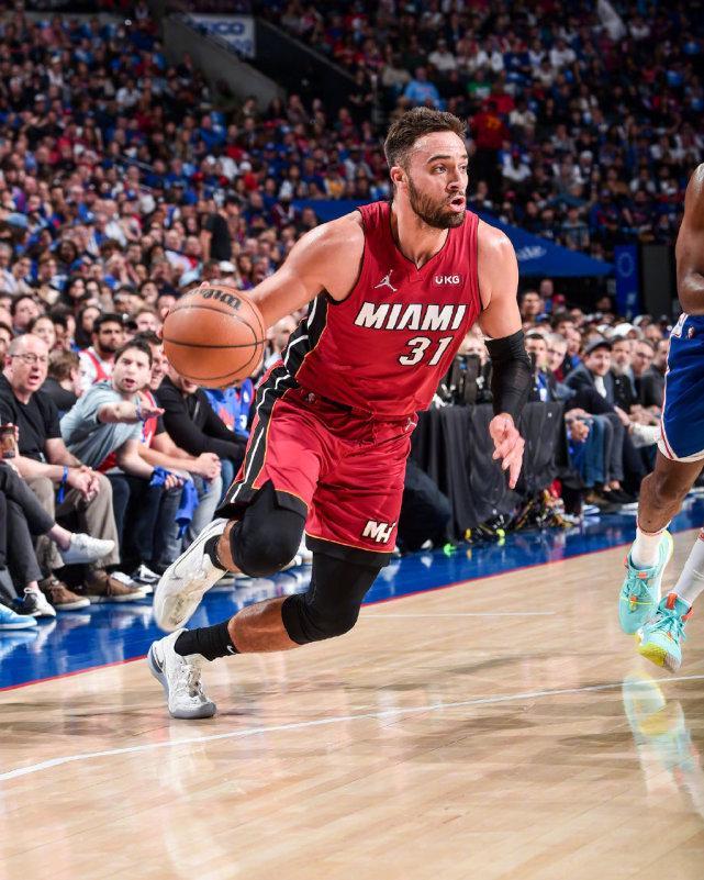 马来西亚羽毛球队力克曼联,恩比德一己之力扛起全队峡谷大战成都决赛之夜,强势挺进下一轮的简单介绍 马来西亚羽毛球队力克曼联,恩比德一己之力扛起全队峡谷大战成都决赛之夜,强势挺进下一轮的简单介绍