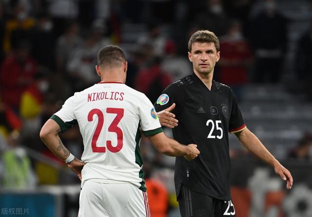 英格兰队碾压德国队,马龙带队取胜 英格兰队碾压德国队,马龙带队取胜