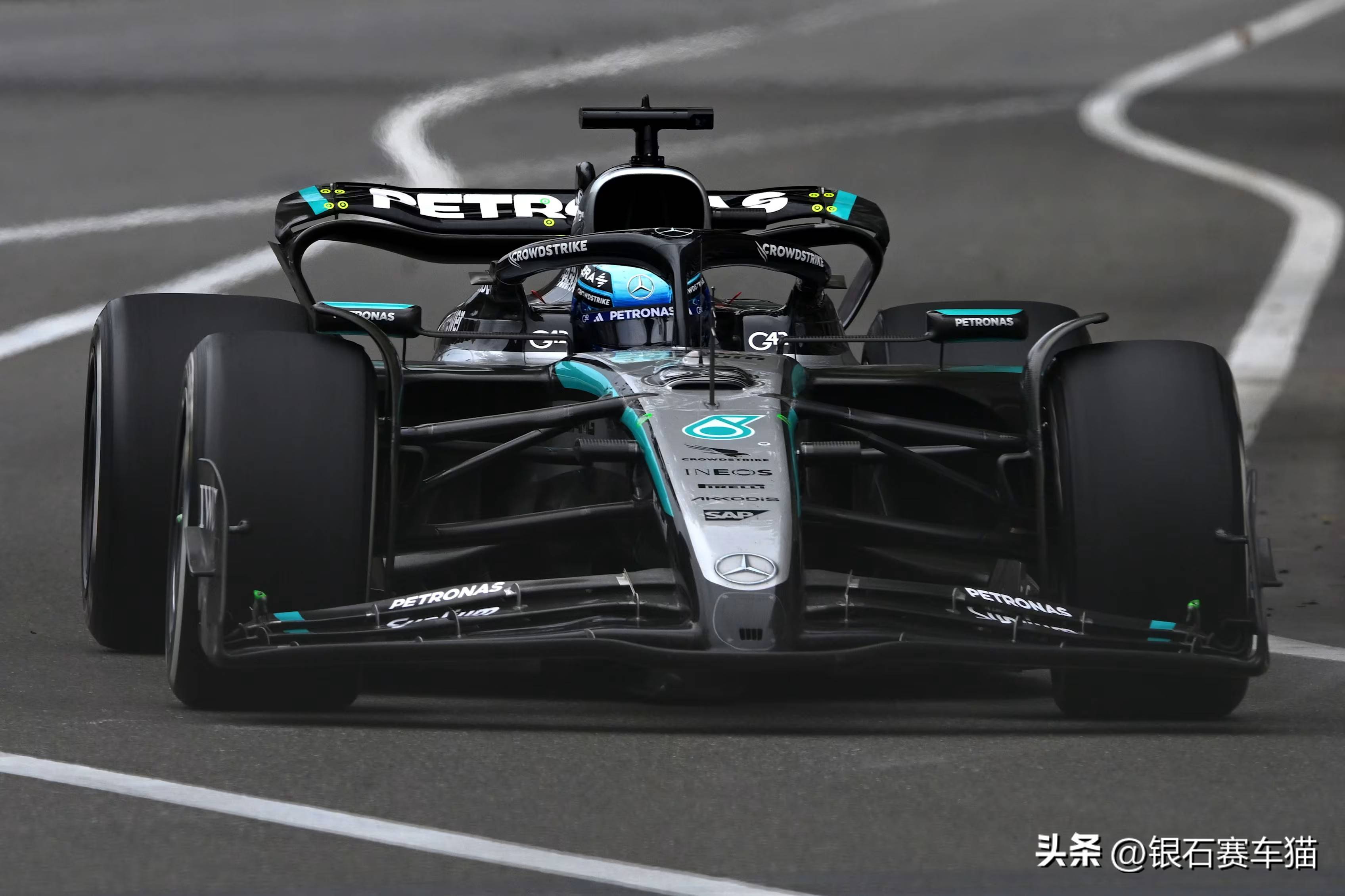 威廉姆斯轻取迈凯伦,拉塞尔点燃赛场 威廉姆斯轻取迈凯伦,拉塞尔点燃赛场